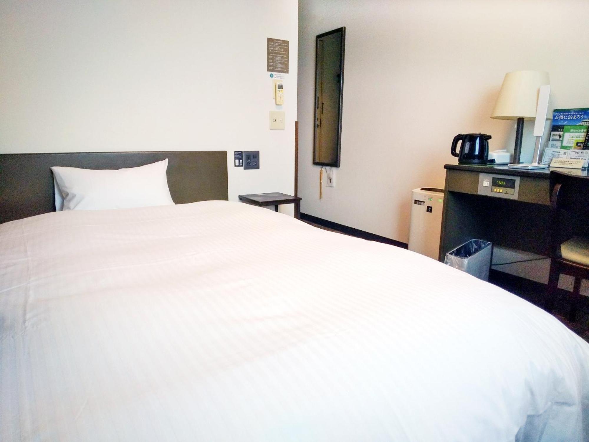Hotel Route-Inn Court Yamanashi Яманаси Экстерьер фото