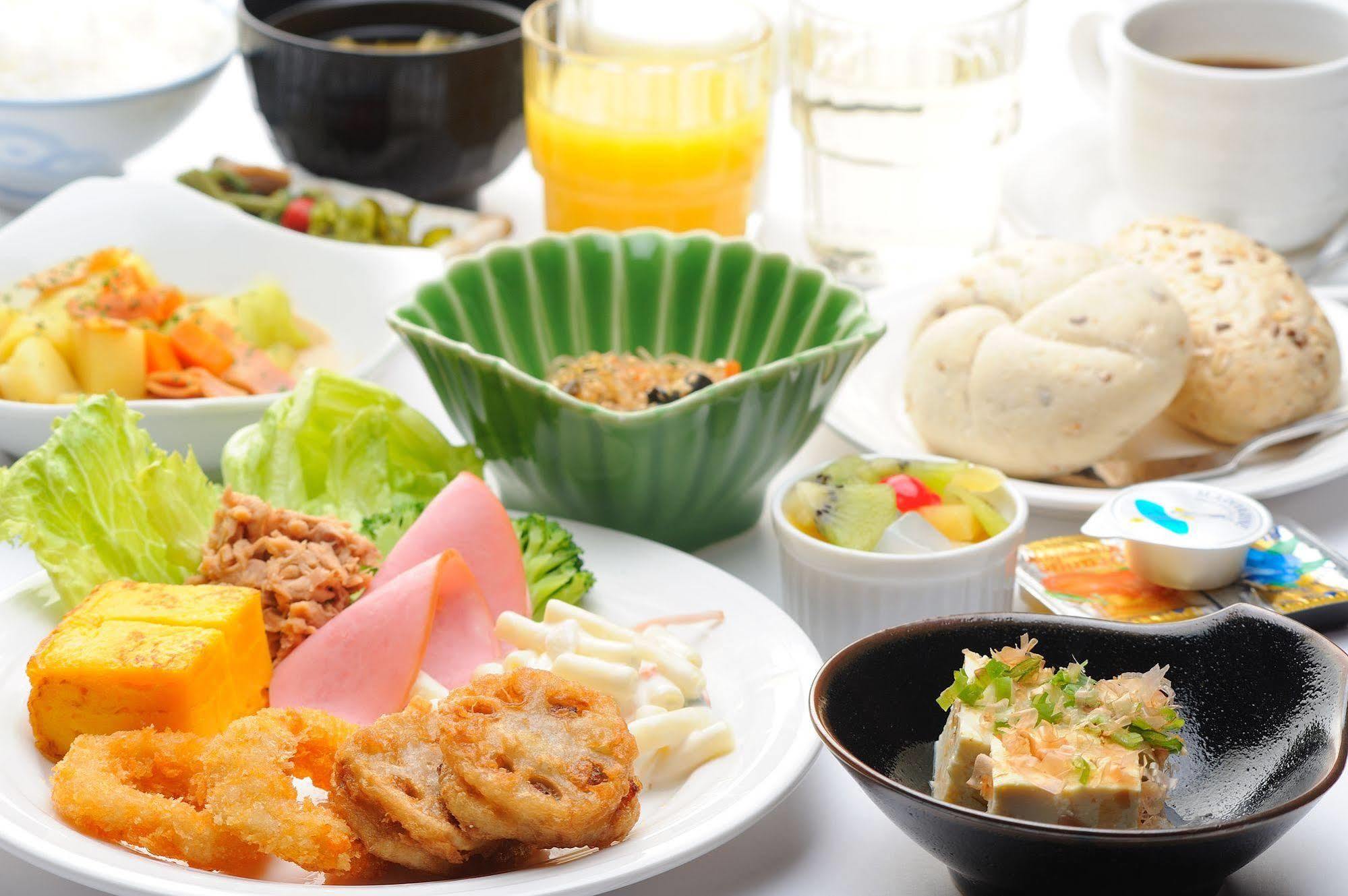 Hotel Route-Inn Court Yamanashi Яманаси Экстерьер фото
